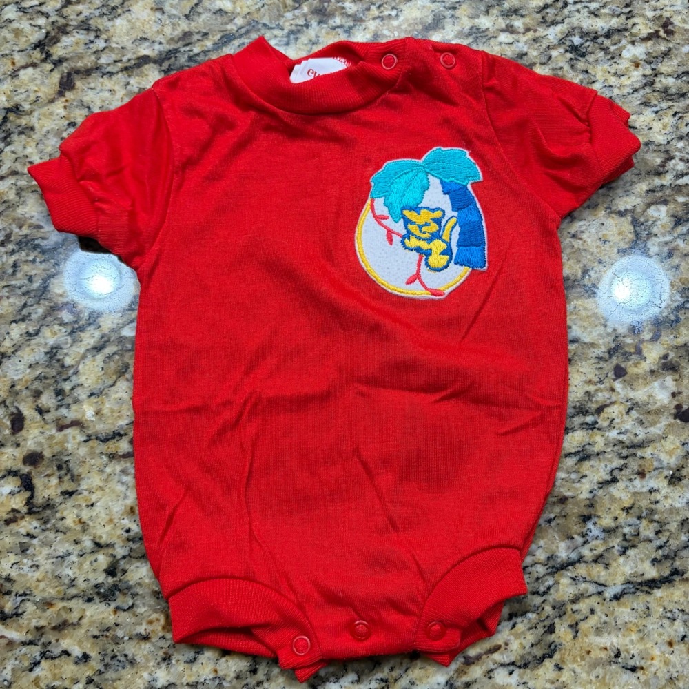 Vintage Evenflo Baby Romper Red Tropical Cat Patch Bodysuit 0-6 Months Small